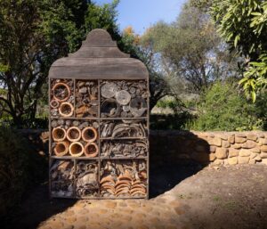 Hôtel à insectes auxiliaires : guide d’achat et comparatif